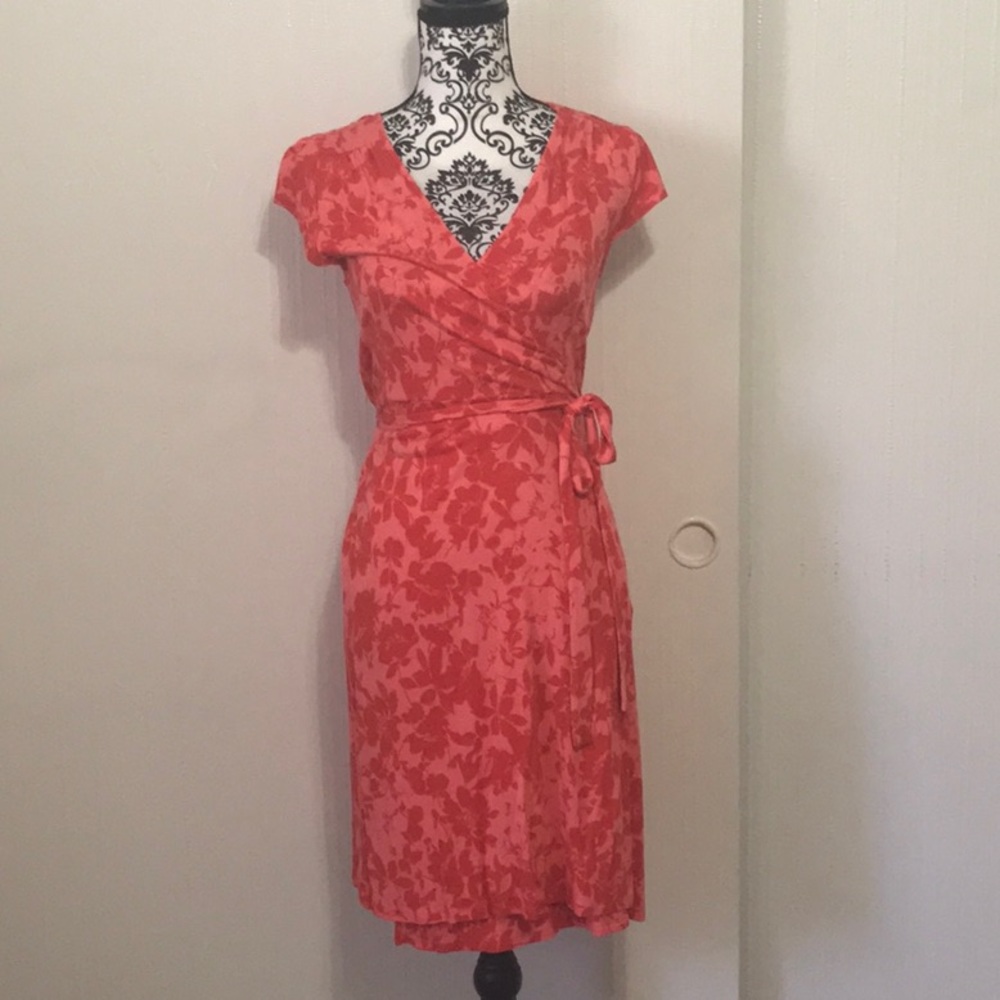 Old navy floral wrap rayon dress size medium